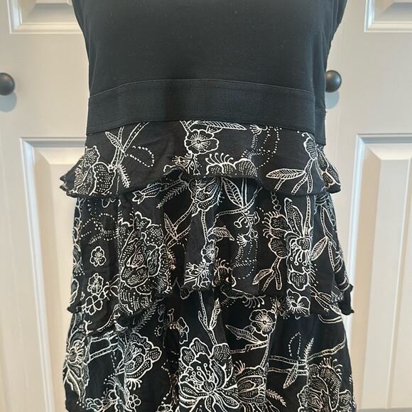 Express Large Black Floral Tiered Strapless Dress - Picture 3 of 10